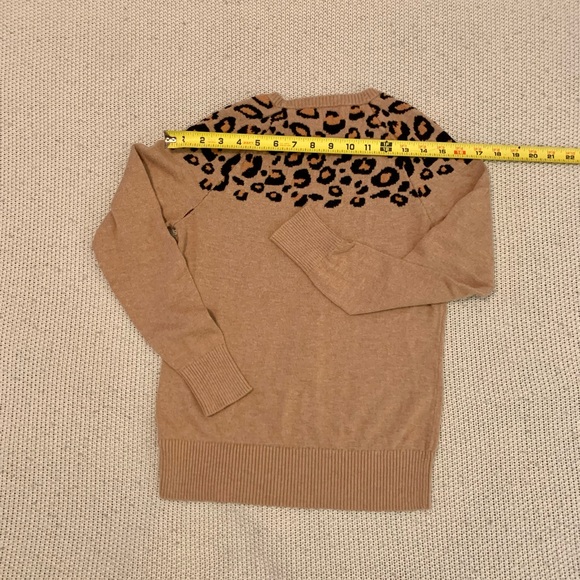 Leopard Print Sweater - Picture 11 of 14